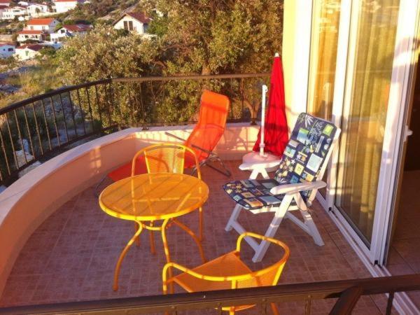 Apartments By The Sea Razanj, Rogoznica - 11347 Exterior foto